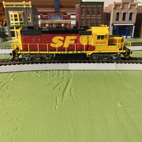 31506 Proto 2000 Ho Scale Spsf Gp20 Number 3028 With Sound And Dcc Low Nose