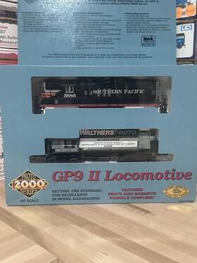 920-28406 Proto 2000 Ho Emd Gp9 Southern Pacific #5856 Dc Dcc Ready