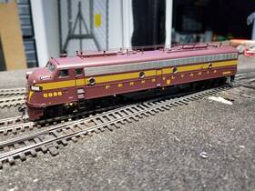 28533 Rapido Pennsylvania Railroad E8 Dcc/sound #28533 28533 Rapido Pennsylvania Railroad E8 Dcc/sound #28533