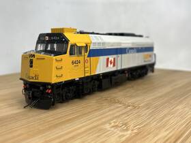 F40ph-2d Rapido 80552 Ho Scale Via Rail With Dcc And Sound - Yellow Canada Flag Scheme