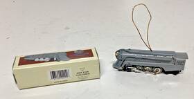 Restoration Hardware 433100920006 Vintage Tin Toy Streamliner Christmas Ornament N.y. Central Restoration Hardware 433100920006 Vintage Tin Toy Streamliner Christmas Ornament N.y. Central