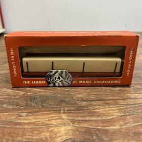 Rivarossi 0811-25 1957 Postwar Lionel Ho Rdg 91306 Flatcar With Stakes And Box
