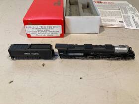 Rivarossi 11824 Union Pacific 4-8-8-4 Big Boy Steam Locomotive And Tender N Scale 4013