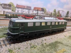 63711 Roco Ho-scale Electric Locomotove E 50 032 Ep. Iii Green