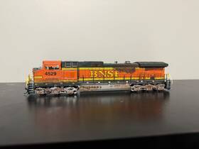 Sxt11108 Scaletrains.com Operator C44-9w - Bnsf #4529 Dcc Non-sound. Some Weathering