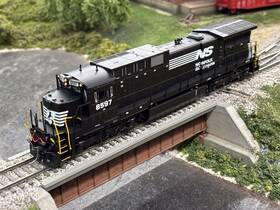 Sxt30763 Scaletrains.com Ho Scale Norfolk Southern C39-8 Ph Ii Road #8597 With Dcc And Sound