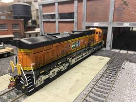 Sxt32893 Scaletrains Ho Rivet Counter Bnsf #6163 Dcc And Sound Missing Roof Panel Sxt32893 Scaletrains Ho Rivet Counter Bnsf #6163 Dcc And Sound Missing Roof Panel