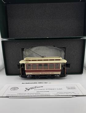 25128 Spectrum Bachmann #25128 On30 Closed Street Car United Traction Co