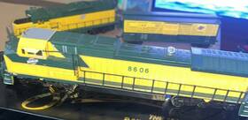 86022 Spectrum Walthers Ho Scale Lot 3 Chicago And Northwestern Loco Ge Dash 8-40 Cw Gp9 Cattle Car