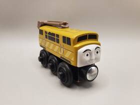 Ggg82 Thomas Friends And Wooden Railway Diesel 10 Engine Toy Train