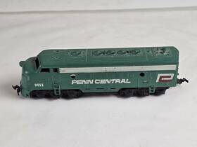 9451 Tyco Ho Scale Penn Central F7a Diesel Locomotive #9451 Mantua Untested