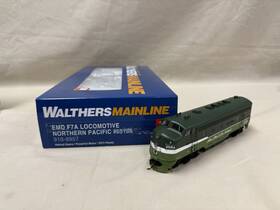 910-9957 Walthers - Ho Np Northern Pacific- Emd F7a Diesel Loco #6516a Train