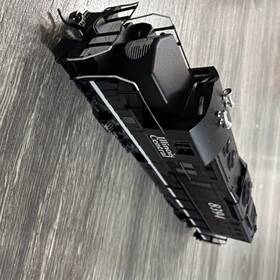 Walthers 93-121 Trainline Ho Scale Diesel Locomotive Powered Engine Illinois Black