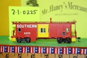 X270 Walthers Ho International Bay Window Caboose Southern Railway #x270