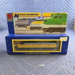 Life Like Scale Chicago And North Western Locomotive #7162 E8 Cnw. Fixed Price $89.99.