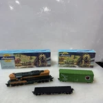 Athearn Ho , Great Northern GP-9 Diesel Locomotive #707 W/box + & Flat. Fixed Price $48.08.