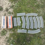 Lionel Fastrack 10-INCH Straight & Curved Train Tracks Lot Of 20 3-RAIL O-gauge. Fixed Price $150.00.