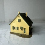 Pola / Bachmann?? Scale House With Dog For Train Set Layout Scenery. Fixed Price $13.99.