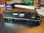 Athearn 80183 Norfolk Southern Gp 38-2 5287. Fixed Price $100.00.