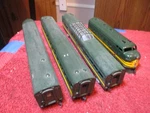 Athearn Ho Northern Pacific Diesel Locomotive 6011A + (3) Passenger Cars Set. Fixed Price $40.31.