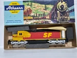 Athearn Ho Santa Fe SD40-2 Dummy Locomotive "kodachrome" Paint Scheme Read Descr. Fixed Price $34.95.