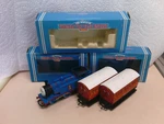 Needs Repair Hornby Railways Thomas And Friends Annie Clarabel R351 1985 Ho/oo. Fixed Price $300.00.