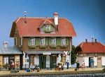 330901 Pola G Scale Kit Of The Sch Nweiler Station - New. Fixed Price $349.99.