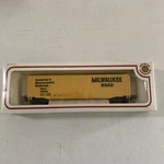 Bachmann Train Ho Scale Milwaukee Road 56500 Yellow Box Car Nib. Fixed Price $14.47.