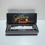 Bachmann Spectrum #87024 Ho Scale Amtrak #304 F40PH Locomotive Runs Boxed. Fixed Price $65.00.