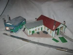 X4182 Scale Pola Stall Engine House + Unknown Small Factory, Ready Stand. Fixed Price $18.95.