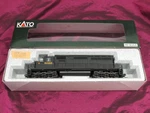 Kato Ho Locomotive Emd SD40 37-01B Pennsylvania Railroad 6086. Fixed Price $90.00.