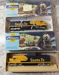 Athearn Ho Scale Santa Fe FP45 5902 Powered F45 Dummy #5903 Diesel Locomotive. Fixed Price $99.00.