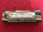 Atlas Ho-scale Diamond Shamrock Tank Car #1554-1 Brand New!!!. Fixed Price $35.99.