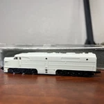 Con-cor 001-002001 Scale PA-1 Undecorated Powered Unit Diesel Locomotive Ex. Fixed Price $79.90.