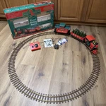 1998 Lionel 8-81019 Scale Holiday Special Christmas Train Set Original Box. Fixed Price $199.99.