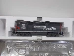 Atlas # 8923 Southern Pacific GP-40 Locomotive 7122 With Dcc Plug Ho Scale. Fixed Price $110.00.