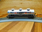 Bachmann Ho Scale Weighted 40' Mobilgas Tri-dome Tank Car. Fixed Price $12.75.