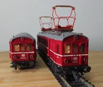 Roco 43004 Ho Gauge Db ET85 2-CAR Railcar Set In Red Livery. Fixed Price $131.64.