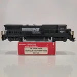 Walthers Trainline Ho Norfolk Southern Dash 8-40B B40-8 3553 Kadees. Fixed Price $74.95.
