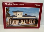 Pola Meadow Brook Platform Passenger Station Ho Scale #11555. Fixed Price $19.99.