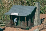Piko 62104 G Scale Dr Reynolds Country Home Kit. Fixed Price $201.99.