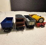 Hornby Thomas & Friends Bill Set Oo Gauge Model Train With Rolling Stock Trucks. Fixed Price $179.54.