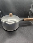 Griswold Aristocraft Ware A1513 Pot. Fixed Price $90.00.