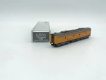 Kato Up Union Pacific Emd E9B Diesel Loco B-unit #953B Train 176-5352. Fixed Price $100.00.