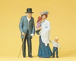 Preiser 45066 Scale Old Man, Young Woman & Two Children. Fixed Price $61.99.